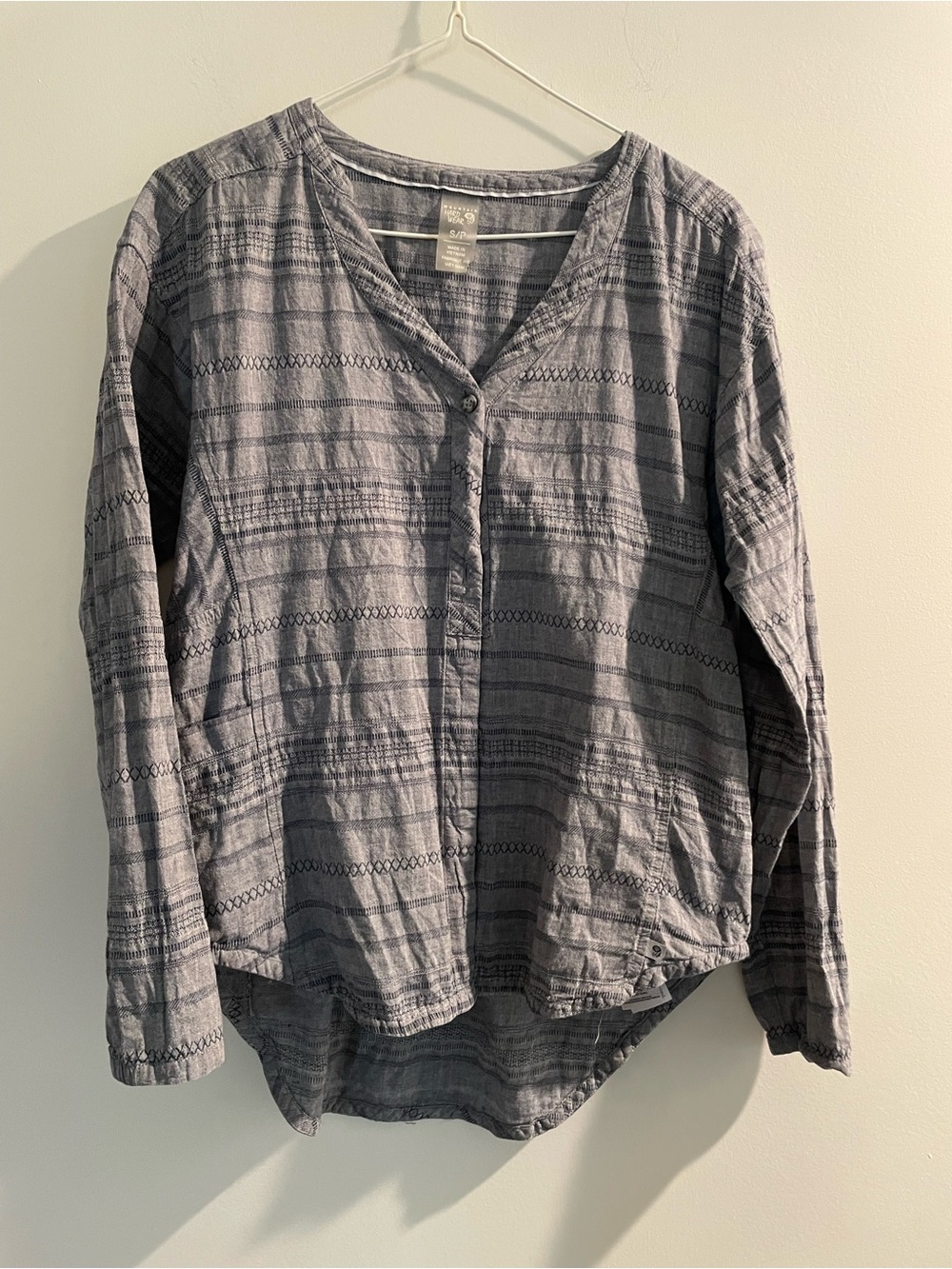Mountain Hardware chambray-look top, S